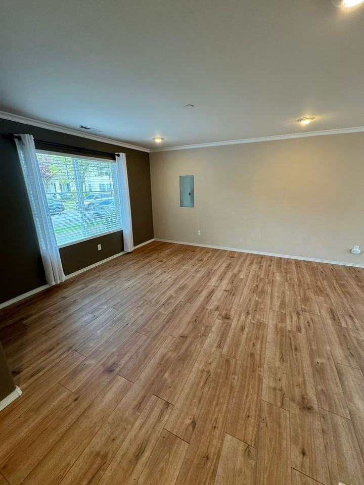 1285 Griggs St - Photo 2 of 16
