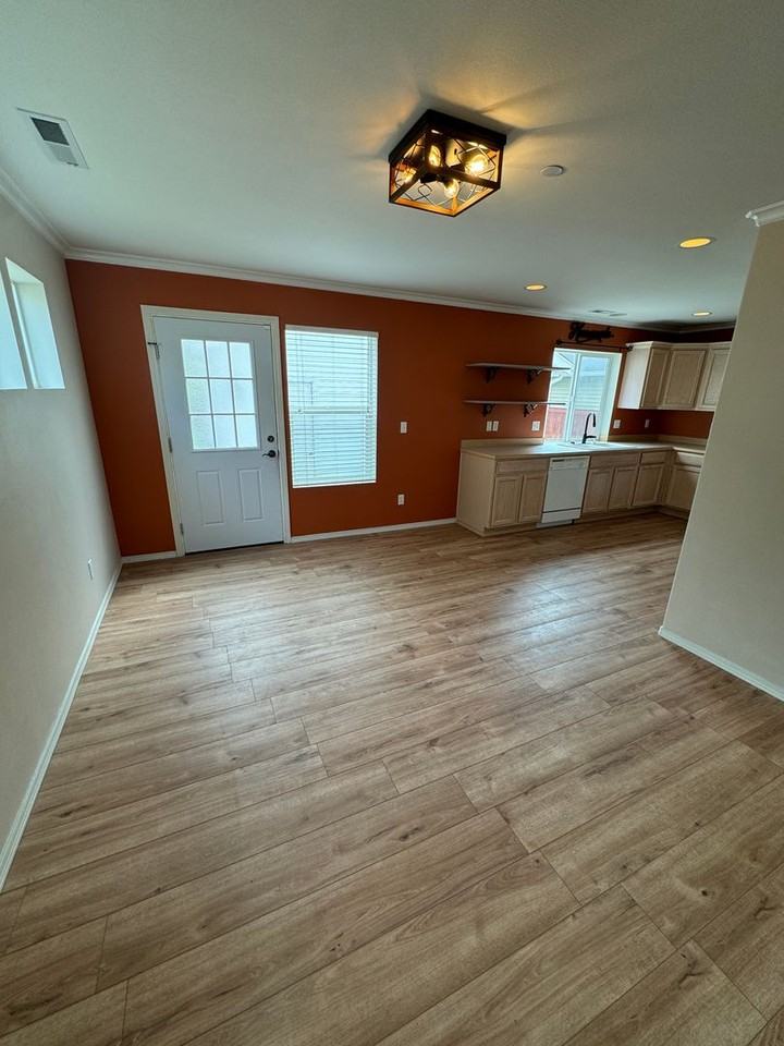 1285 Griggs St - Photo 4 of 16