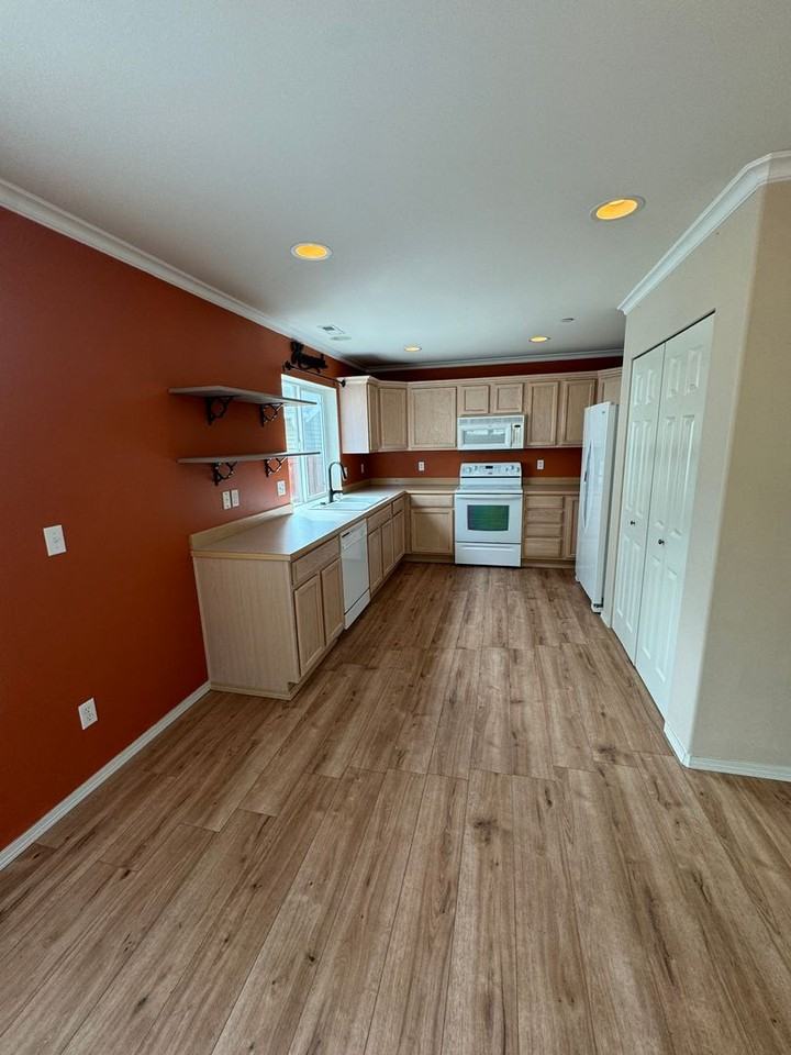1285 Griggs St - Photo 5 of 16