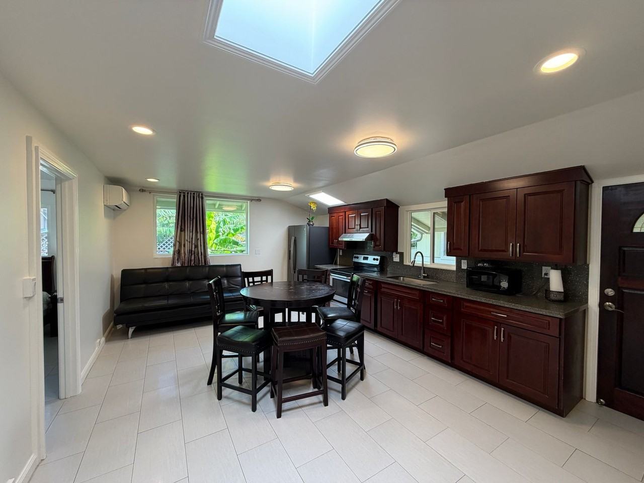 3346 Kanaina Ave - Photo 3 of 15