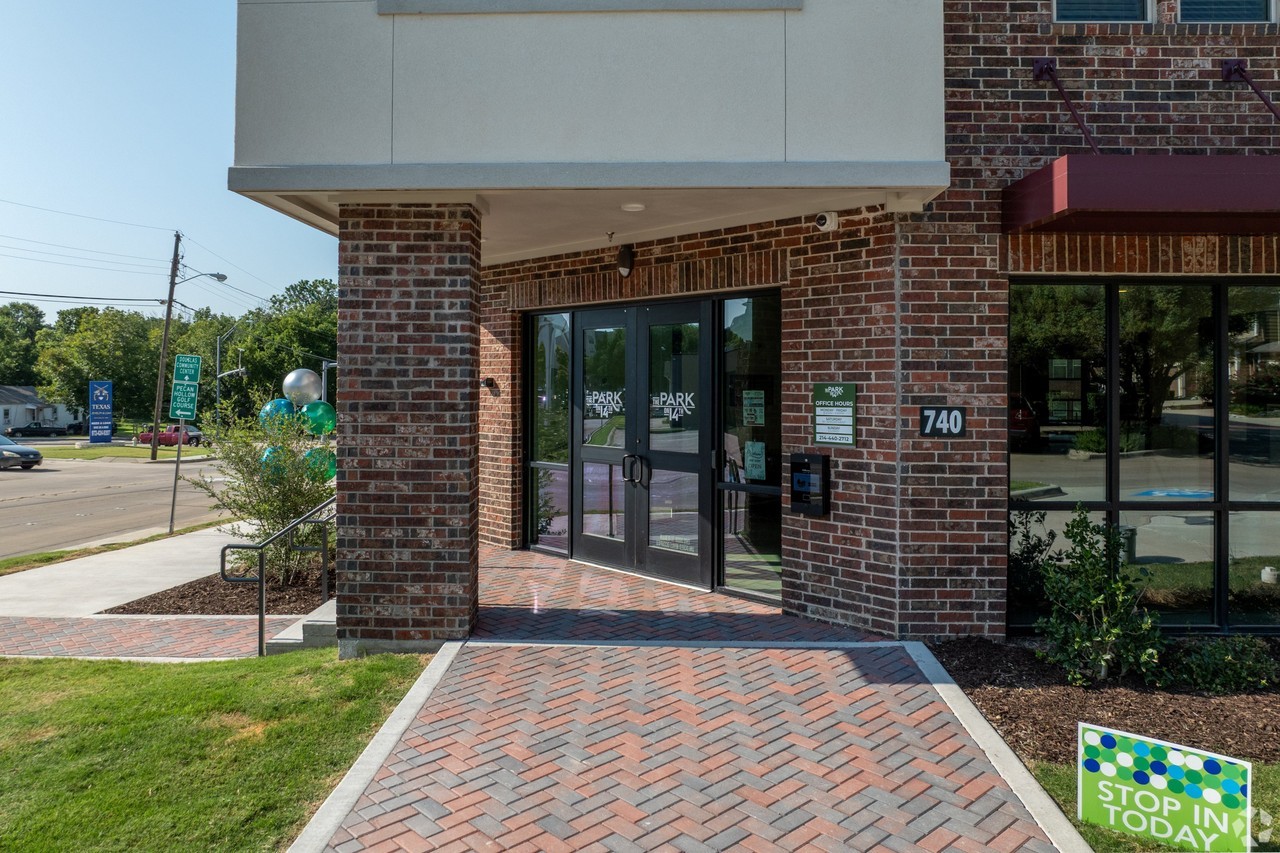 Park on 14th - Photo 5 of 25