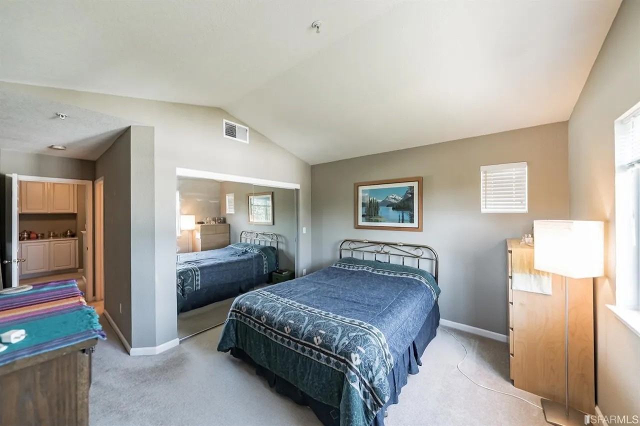 211 Skyline Dr - Photo 7 of 36