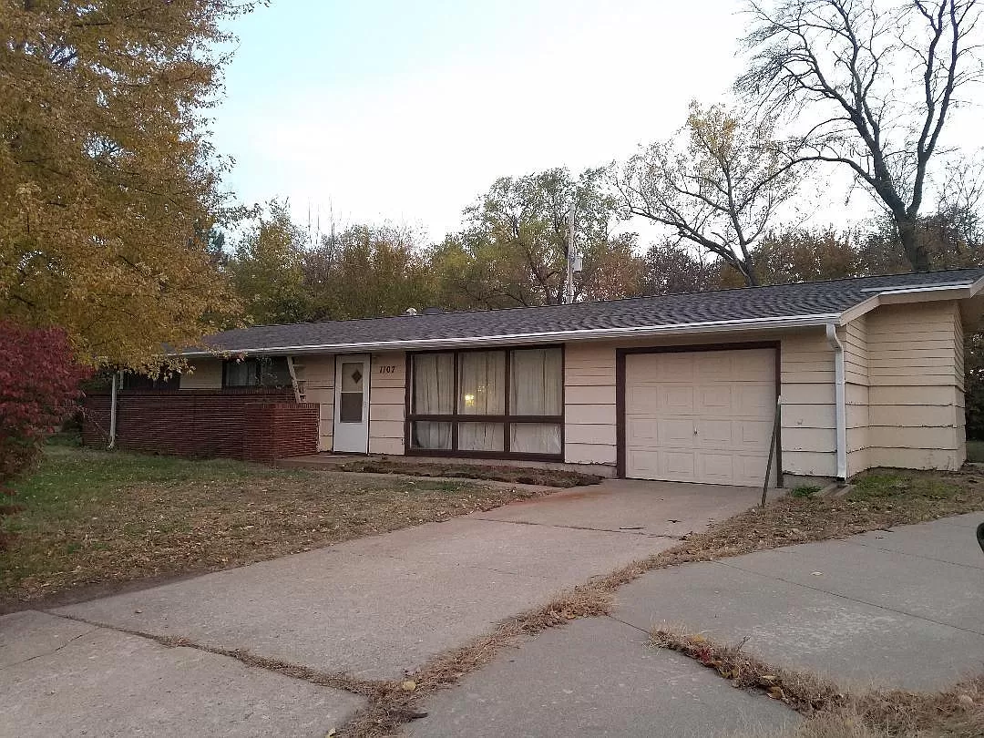 1107 Glenshire Ave #NA - Photo 3 of 18