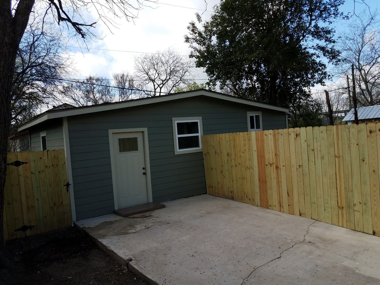 418 E Highland Blvd #B - Photo 6 of 22