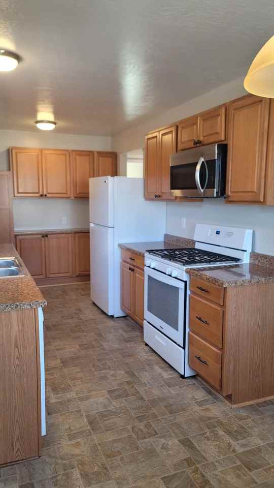 3548 Mira Pacific Dr #NA - Photo 6 of 15