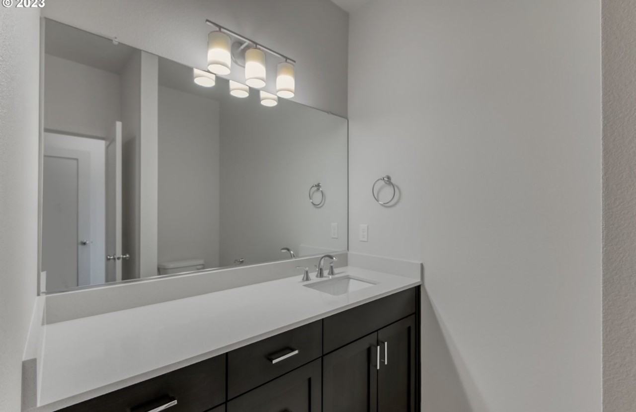 2069 Strong Rd Se #NA - Photo 3 of 16