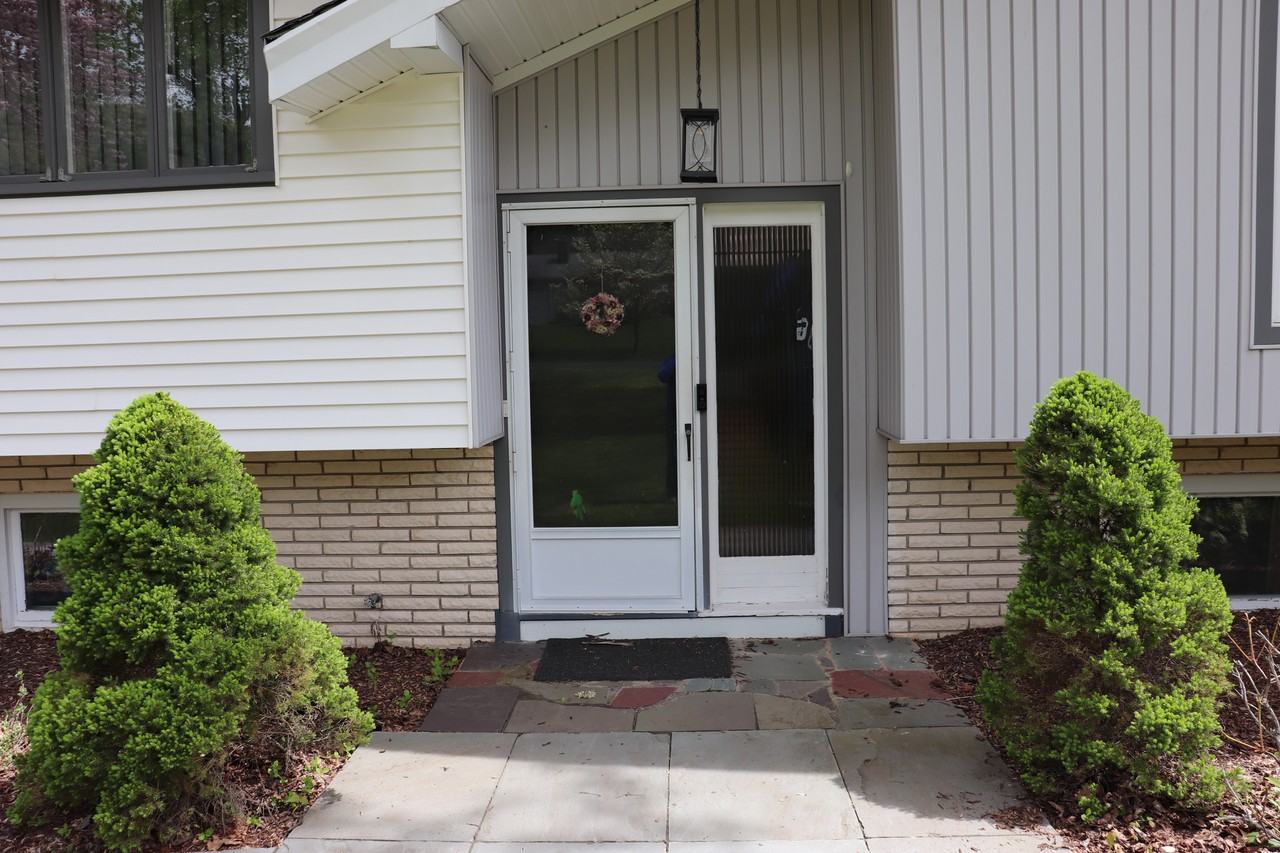 442 Surrey Ln #A - Photo 3 of 34