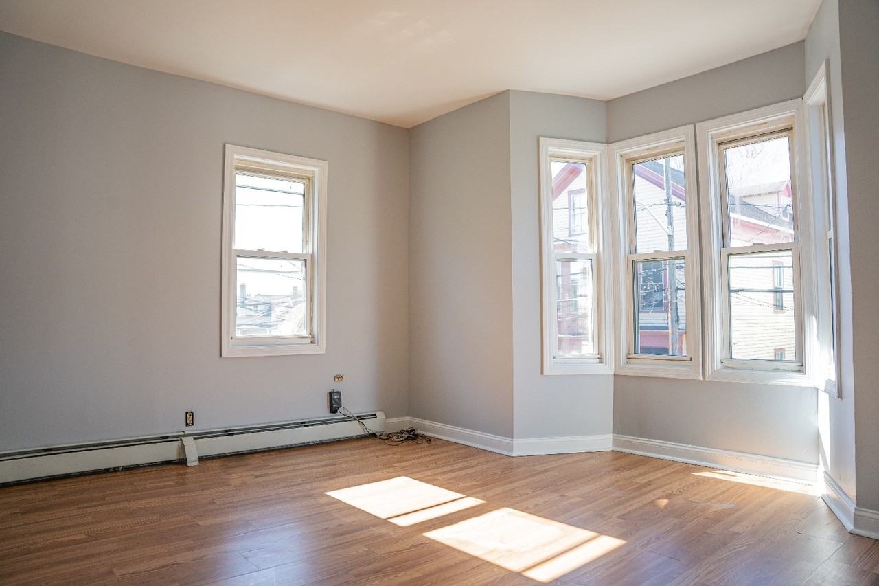 1 Kendall St #201 - Photo 3 of 7