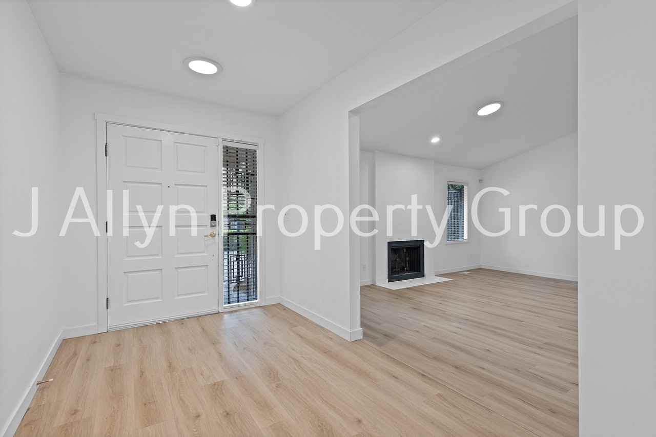 11348 Sw Lynnvale Dr #NA - Photo 2 of 24