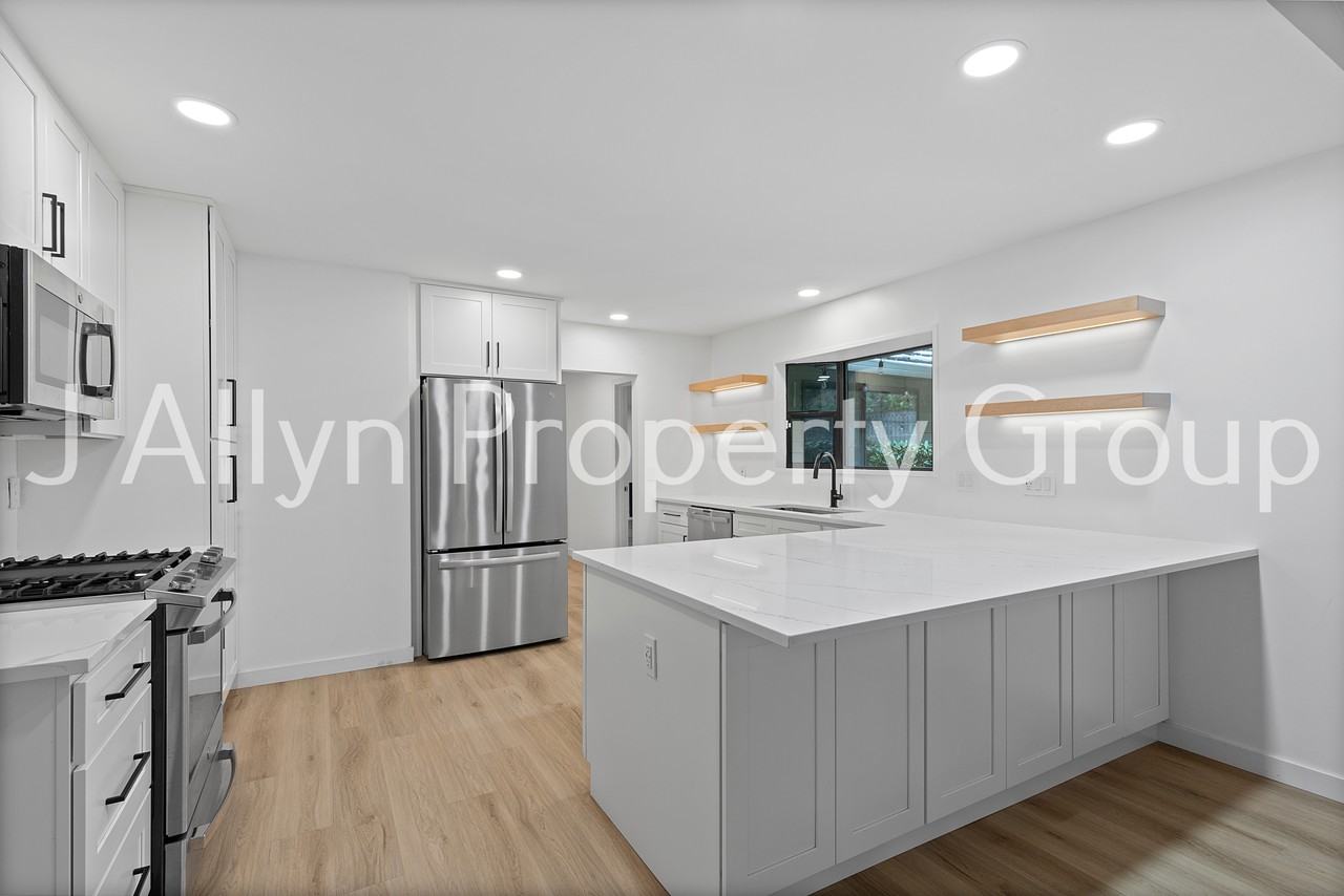 11348 Sw Lynnvale Dr #NA - Photo 7 of 24