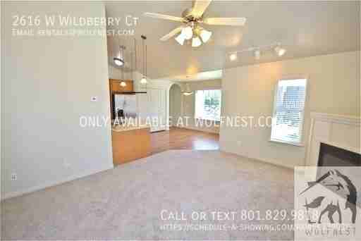 2616 W Wildberry Ct - Photo 4 of 45