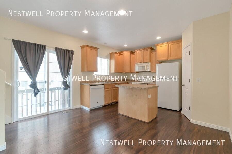 6838 W Grevillea Ln - Photo 6 of 19