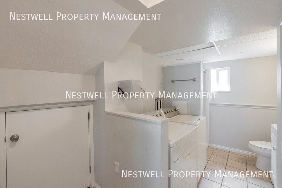 2077 W 1835 N - Photo 5 of 19