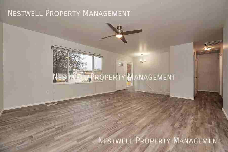 826 E 9630 S - Photo 3 of 27