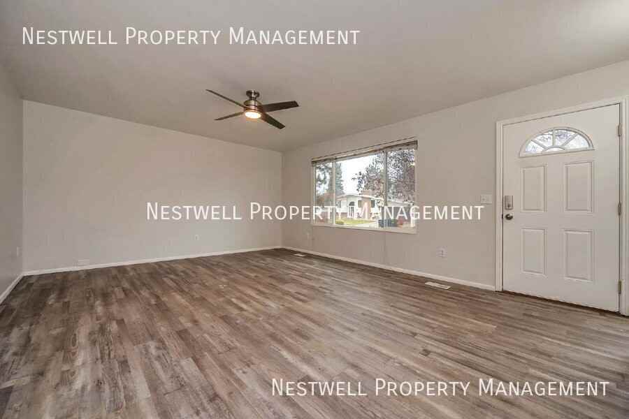 826 E 9630 S - Photo 4 of 27