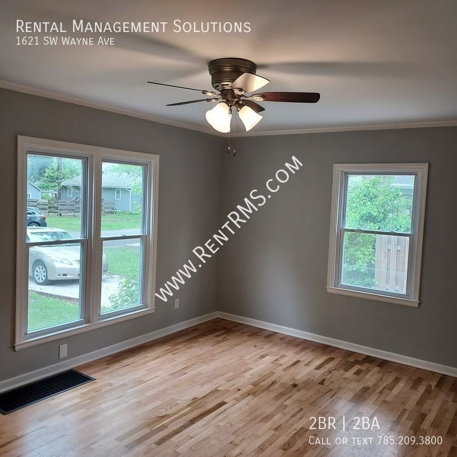 1621 Sw Wayne Ave - Photo 3 of 29