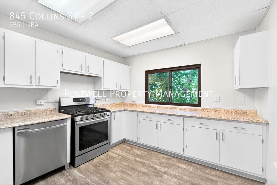 845 Collins Ave #2 - Photo 3 of 26