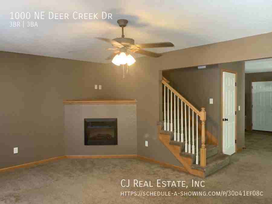 1000 Ne Deer Creek Dr - Photo 2 of 7