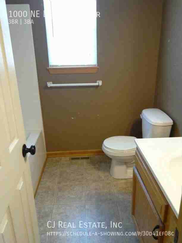 1000 Ne Deer Creek Dr - Photo 6 of 7