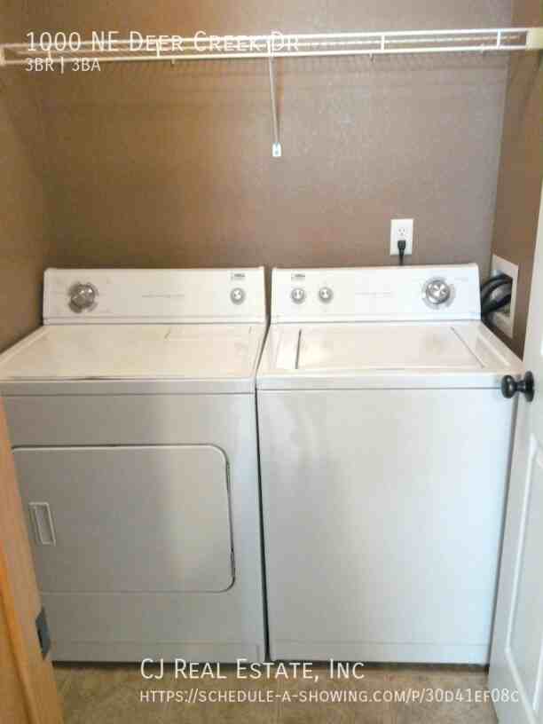 1000 Ne Deer Creek Dr - Photo 7 of 7