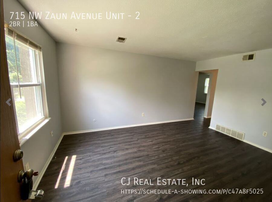 715 Nw Zaun Ave #2 - Photo 2 of 9