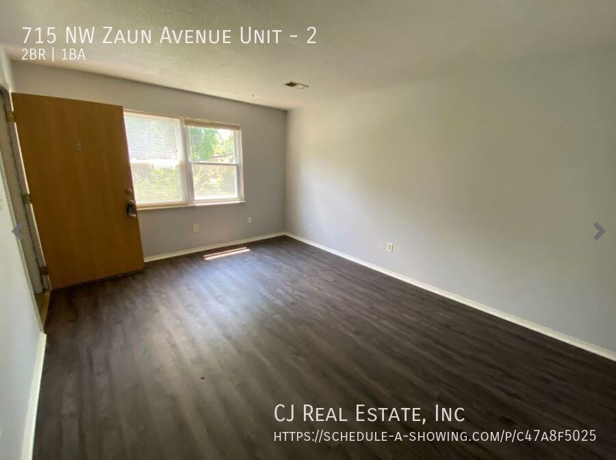 715 Nw Zaun Ave #2 - Photo 3 of 9