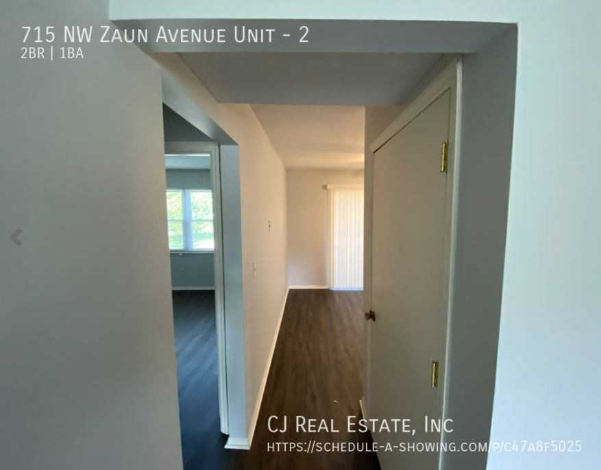 715 Nw Zaun Ave #2 - Photo 6 of 9