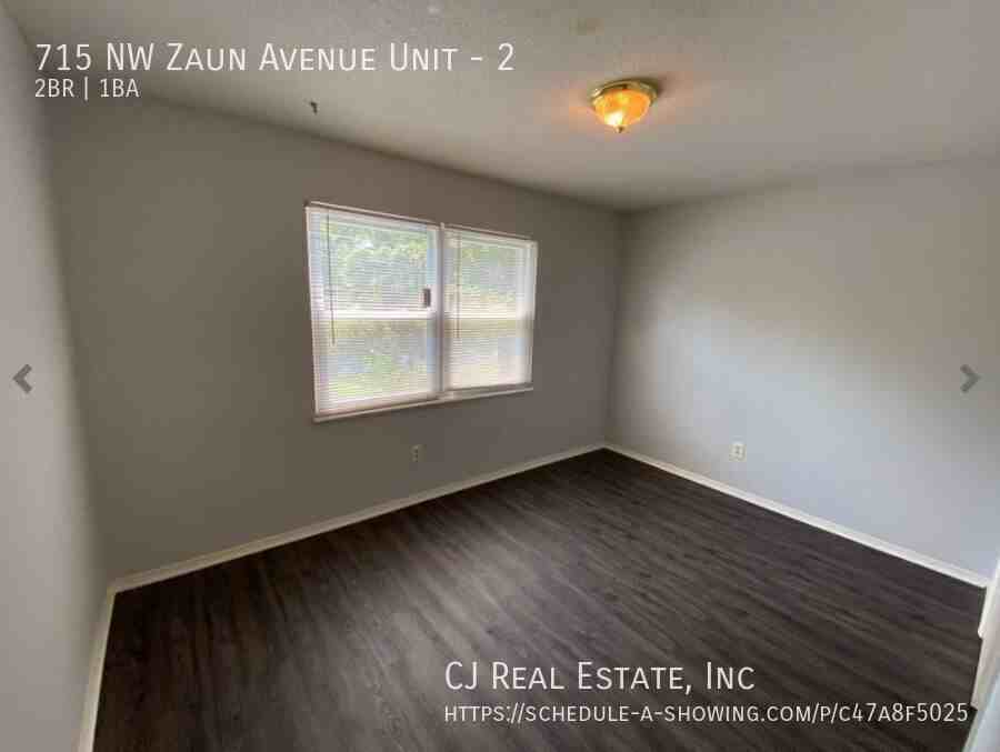 715 Nw Zaun Ave #2 - Photo 7 of 9