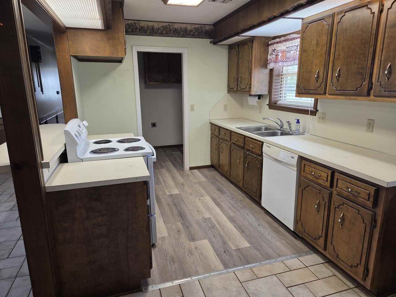 9514 N 4000 Rd #NA - Photo 6 of 10