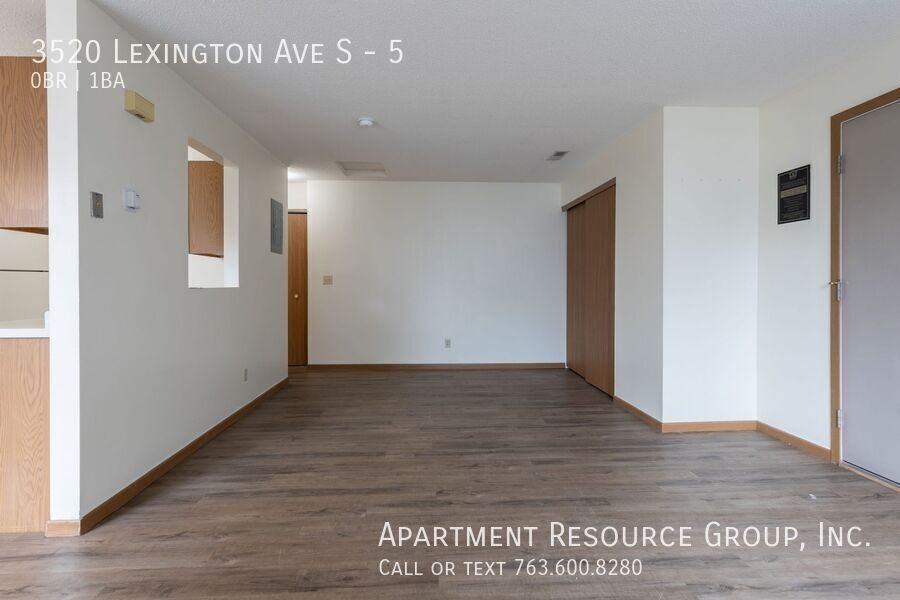 3520 Lexington Ave S #5 - Photo 5 of 39
