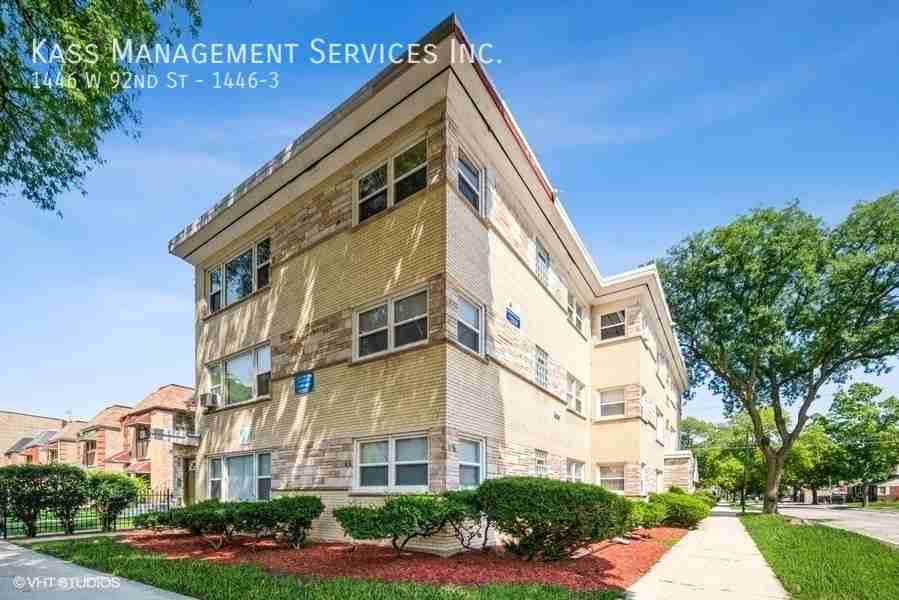 1446 W 92nd St #1446-3 - Photo 6 of 6