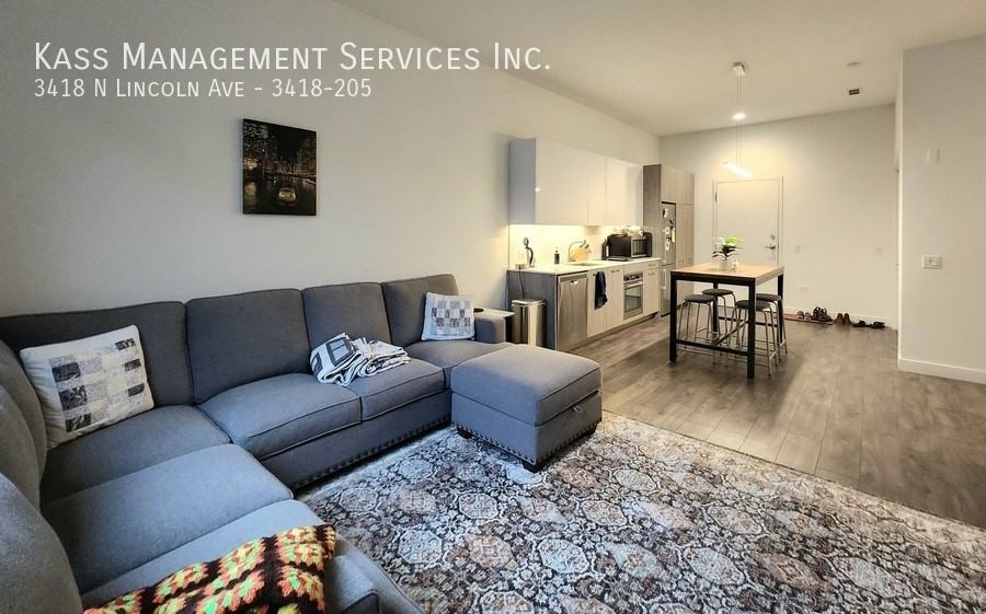 3418 N Lincoln Ave #3418-205 - Photo 4 of 30