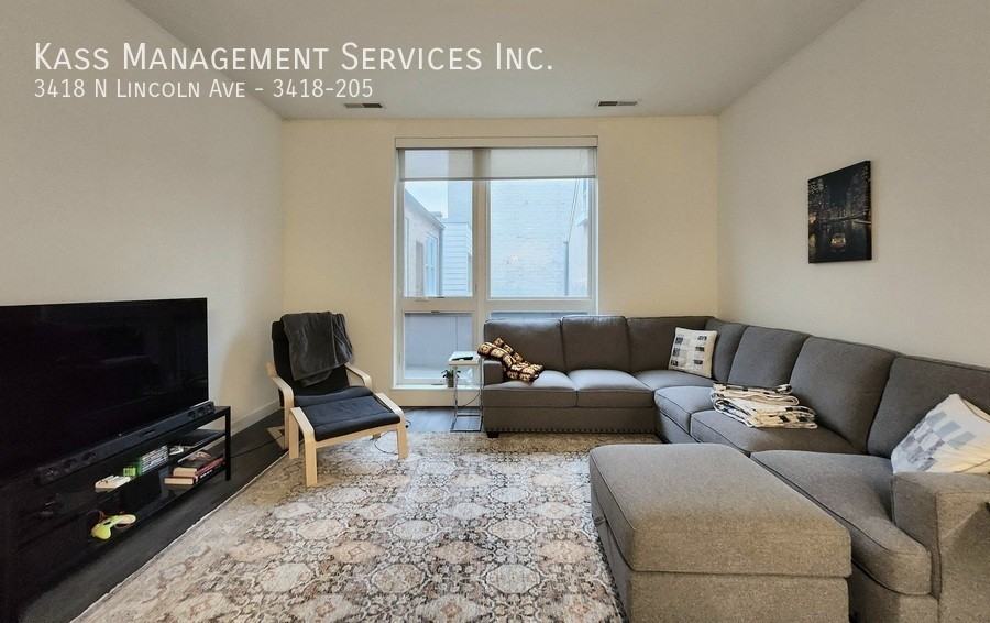 3418 N Lincoln Ave #3418-205 - Photo 5 of 30