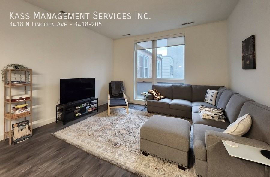 3418 N Lincoln Ave #3418-205 - Photo 6 of 30