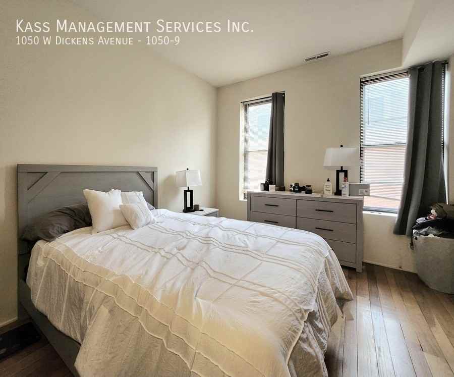 1050 W Dickens Ave #1050-9 - Photo 7 of 19