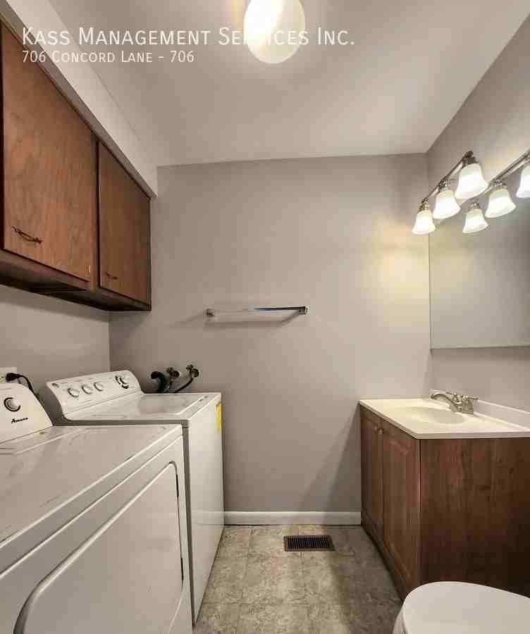 706 Concord Ln #706 - Photo 3 of 17