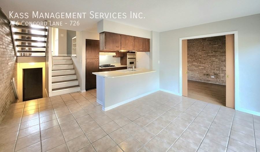 726 Concord Ln #726 - Photo 4 of 16