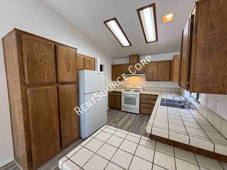 14229 Winchester Dr - Photo 7 of 22