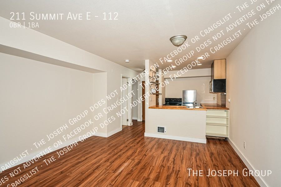 211 Summit Ave E #112 - Photo 3 of 11