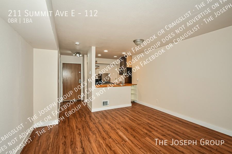211 Summit Ave E #112 - Photo 4 of 11