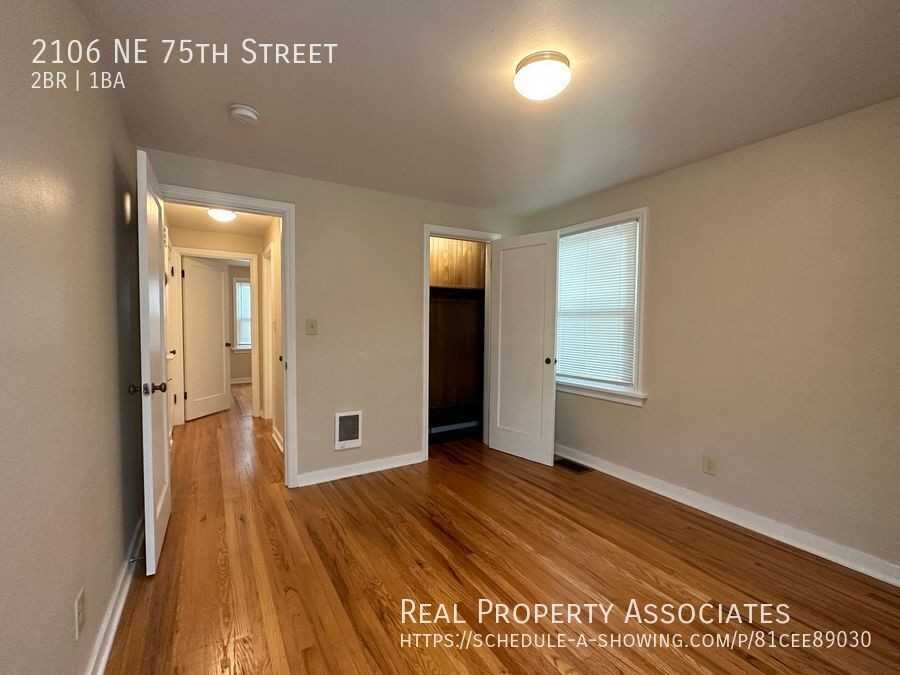 2106 Ne 75th St - Photo 7 of 19