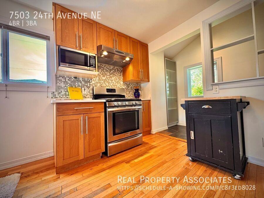 7503 24th Ave Ne - Photo 7 of 35