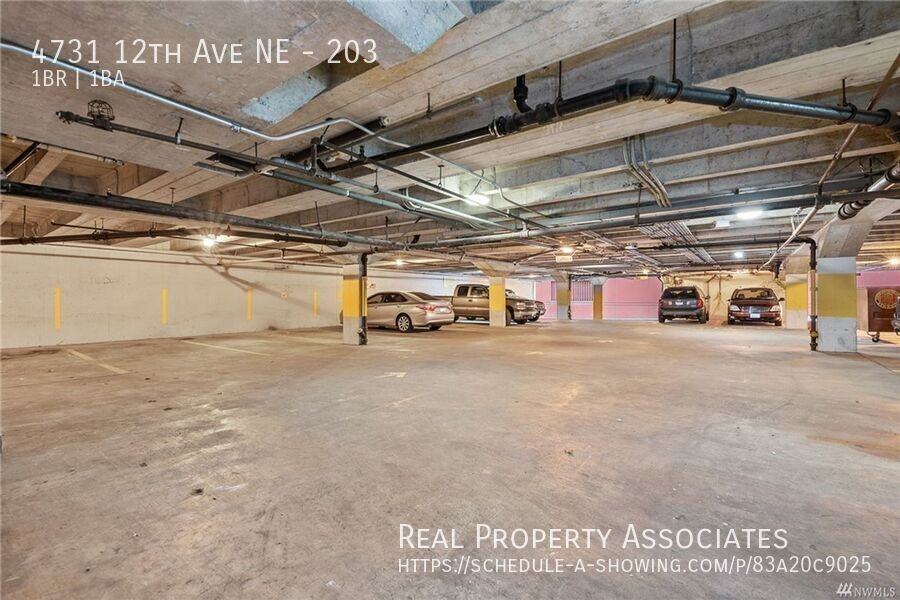 4731 12th Ave Ne #203 - Photo 3 of 7