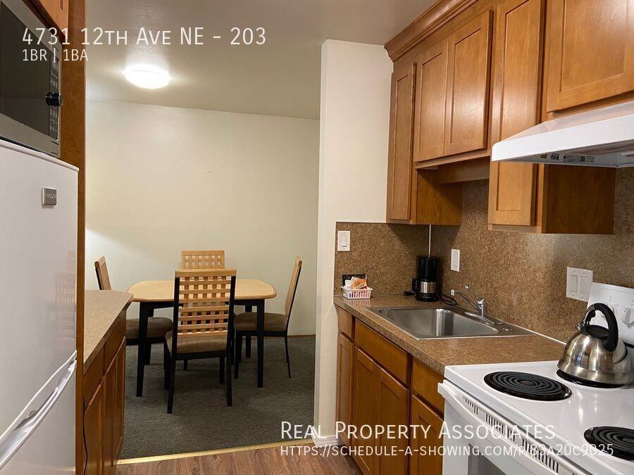 4731 12th Ave Ne #203 - Photo 7 of 7