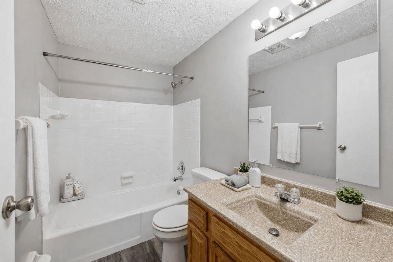 Sharon Green Townhomes - Photo 5 of 23