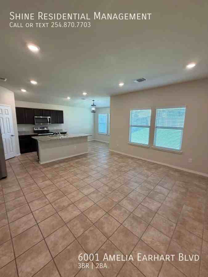 6001 Amelia Earhart Blvd - Photo 4 of 31