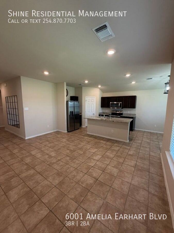 6001 Amelia Earhart Blvd - Photo 5 of 31