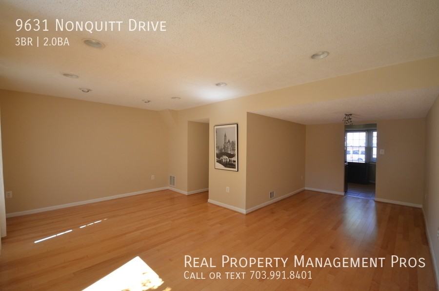 9631 Nonquitt Dr - Photo 2 of 15