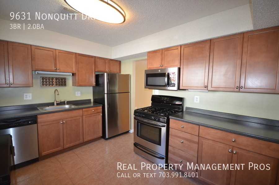 9631 Nonquitt Dr - Photo 5 of 15