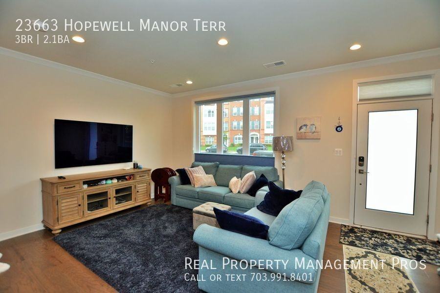 23663 Hopewell Manor Ter - Photo 6 of 27